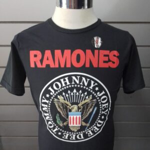 Remera Ramones Escudo