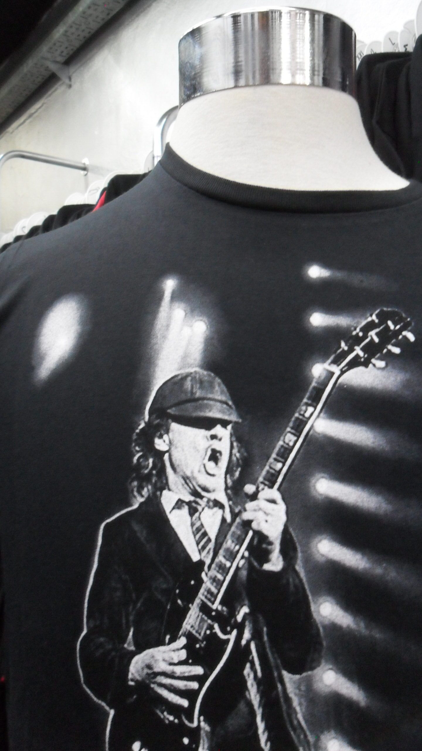 ACDC ANGUS YOUNG