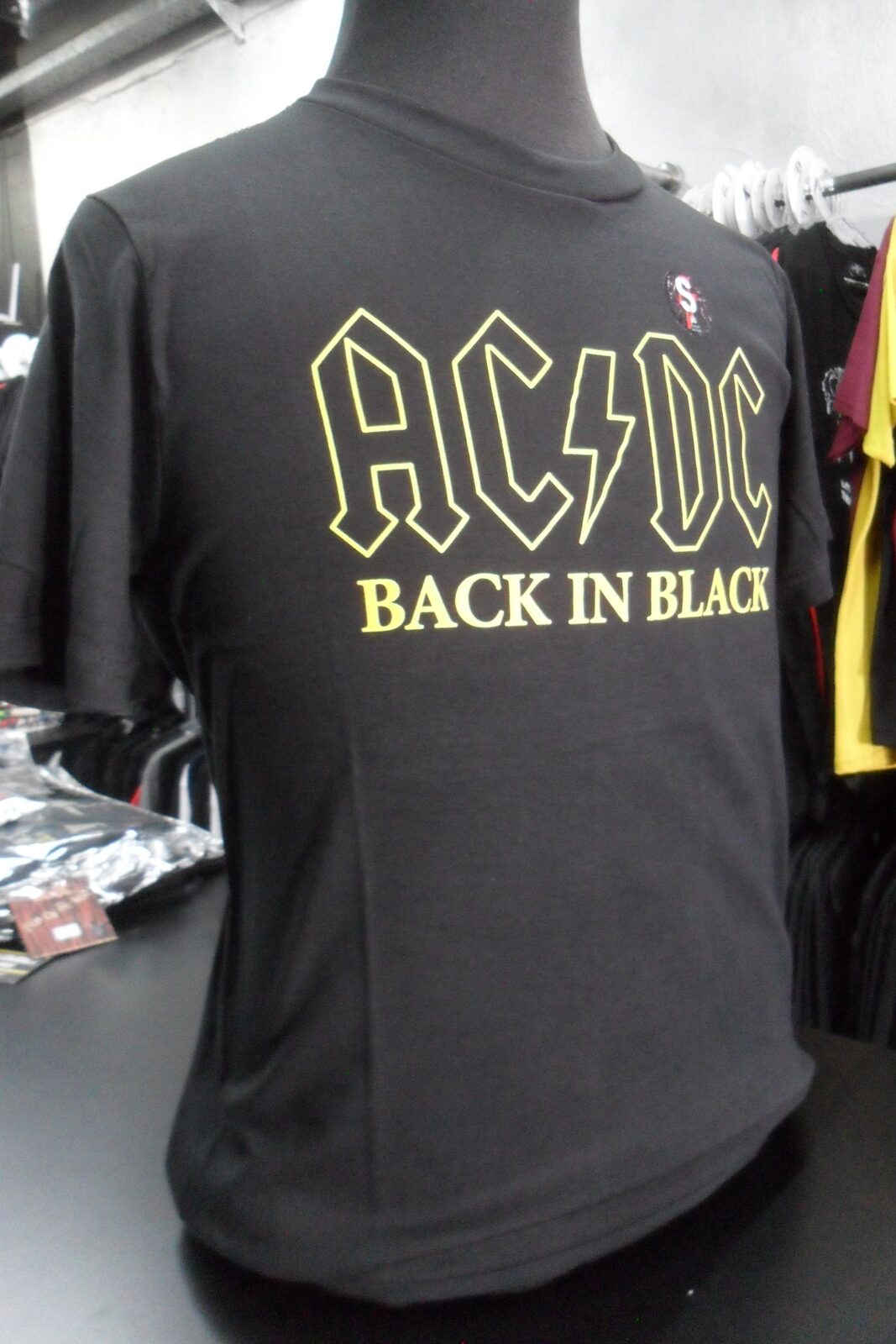 ACDC OFICIAL BLACK IN BLACK